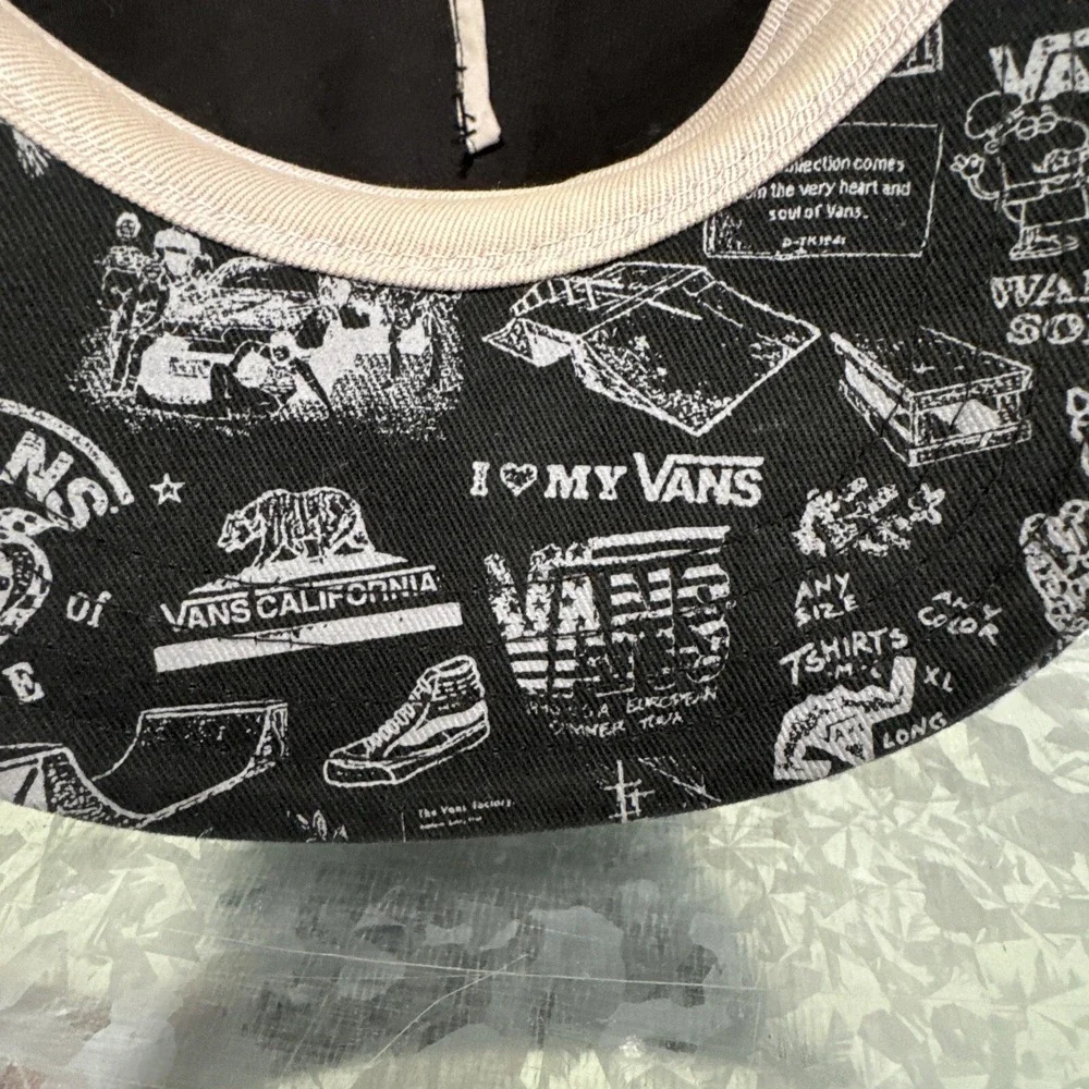 Vans‎ Snapback Trucker Hat All Over Print Mesh Waffle Soles Rare Black Retro